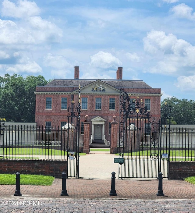 view of front of home