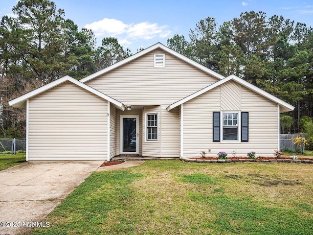 single story home with a front lawn