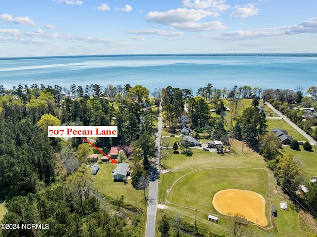 bird's eye view featuring a water view