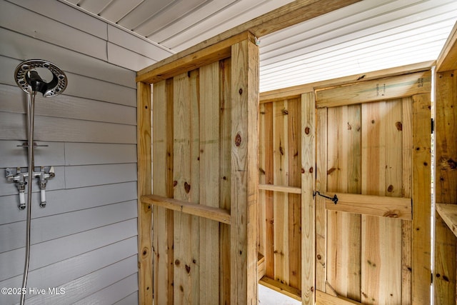 interior details with wooden walls