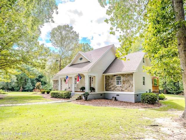 view of front of home featuring a porch and a front lawn