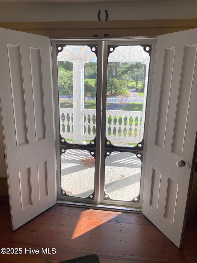 entryway featuring dark hardwood / wood-style flooring