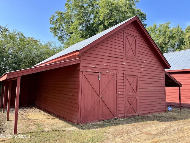 view of outdoor structure