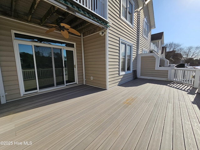 deck with ceiling fan