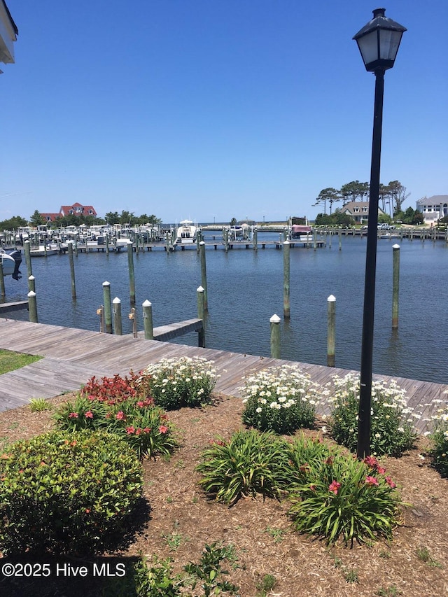 Listing photo 3 for 135 Fort Hugar Way, Manteo NC 27954