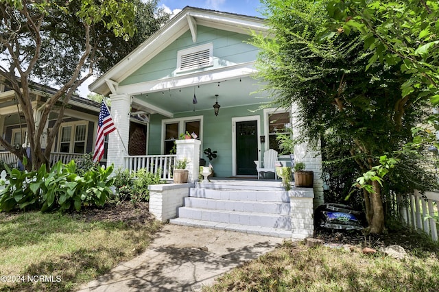 view of front facade with a porch