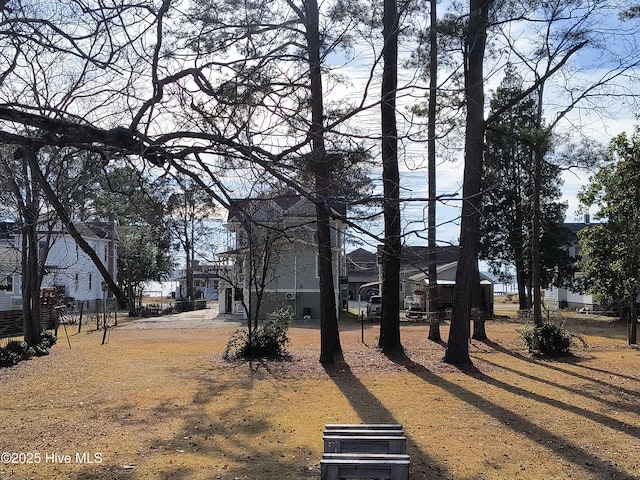 550 E Main St, Belhaven, NC 27810 - view of yard featuring a residential view