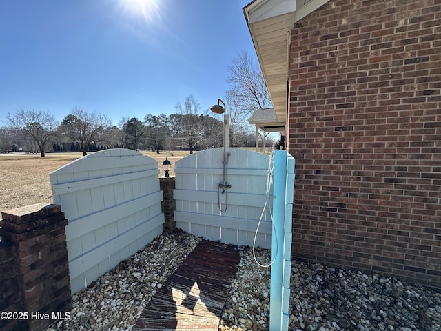 view of yard featuring a gate