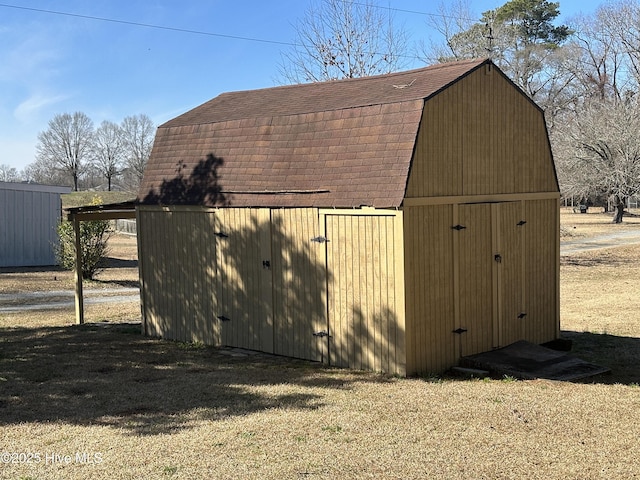 view of outdoor structure with an outdoor structure