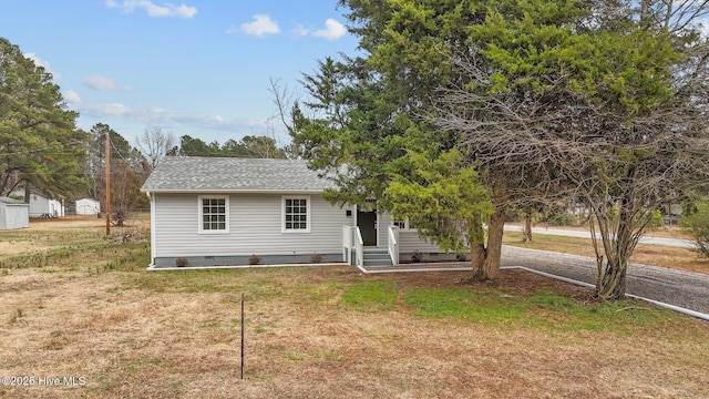 view of front of house with a front yard