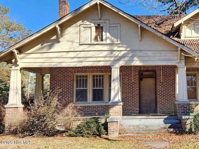 view of front of property with covered porch