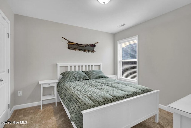 bedroom featuring carpet floors