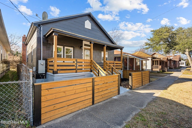 view of front facade featuring covered porch