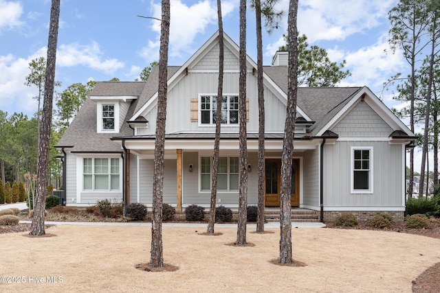 view of front of home with covered porch