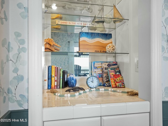 bar featuring tile countertops