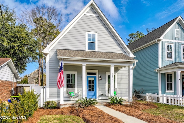 view of front of house featuring a porch