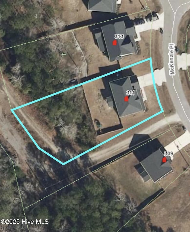 311 Mckenzie Pl, Sneads Ferry, NC 28460 - aerial view of property's location with property parcel outlined