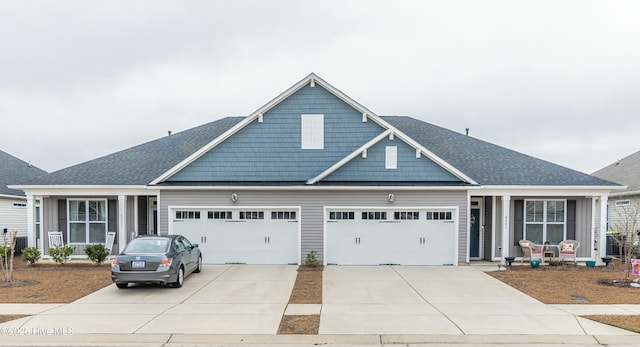 view of front facade featuring a garage