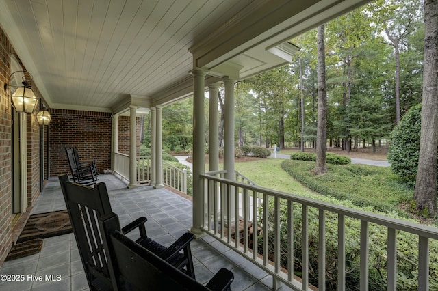 exterior space featuring a porch