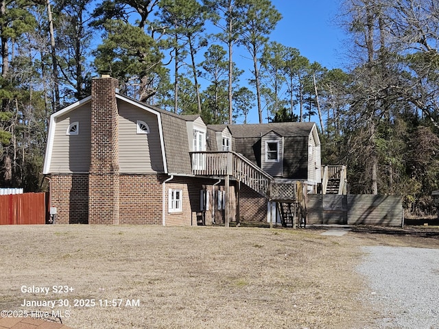 view of front facade featuring a deck