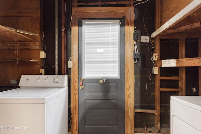 laundry area featuring washer / clothes dryer