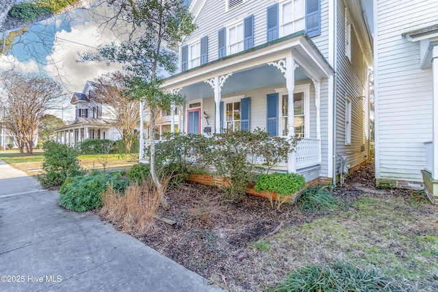 view of front of home featuring a porch