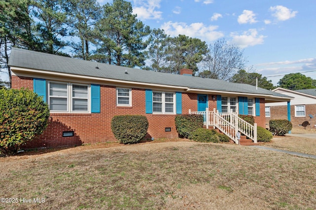 view of front of home featuring a front yard