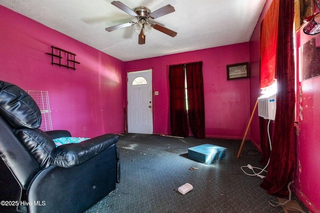 entryway with ceiling fan