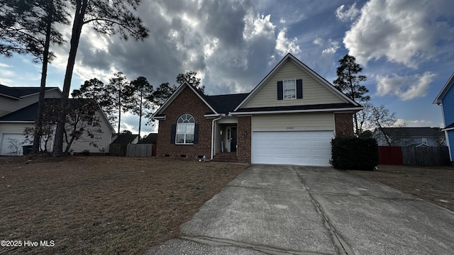 view of front property featuring a garage