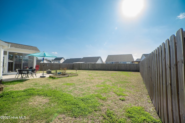 view of yard featuring a patio area