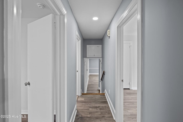 2131 Neuse Cliffs Cir, New Bern, NC 28560 - hallway featuring dark wood-style floors, baseboards, and recessed lighting