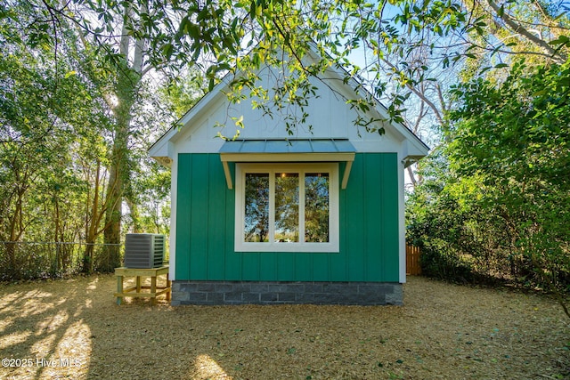 530 Contentnea Ave, New Bern, NC 28560 - view of outdoor structure featuring cooling unit