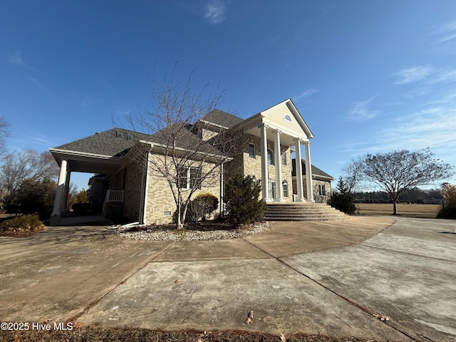 view of home's exterior