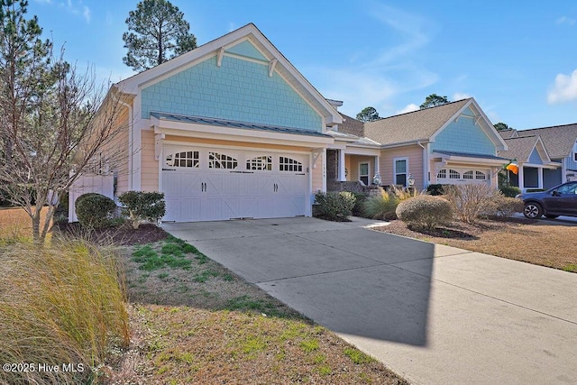 view of front of house featuring a garage