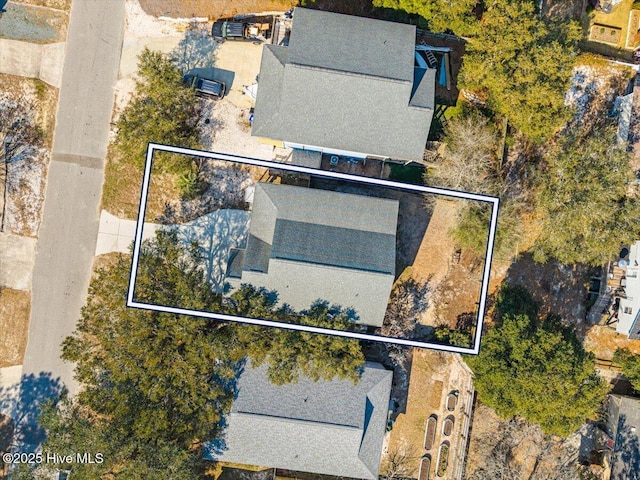 134 NE 11th St, Oak Island, NC 28465 - aerial view of property and surrounding area featuring property boundaries highlighted