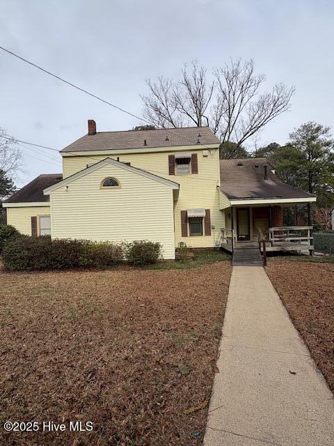 view of front facade with a porch