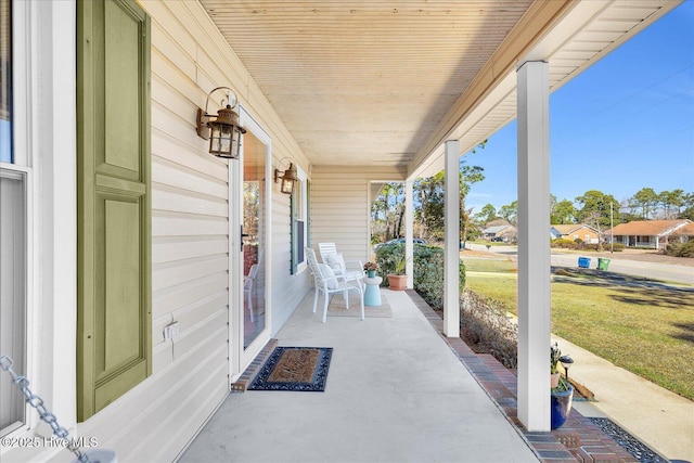 view of patio / terrace with covered porch