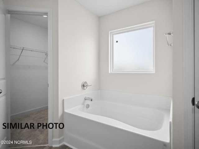 165 Vista Cay Dr, Hubert, NC 28539 - bathroom featuring a washtub