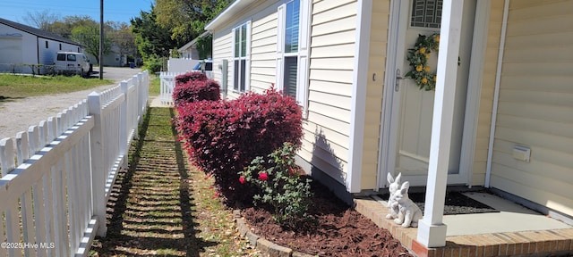 2011 Fisher St, Morehead City, NC 28557 - view of yard