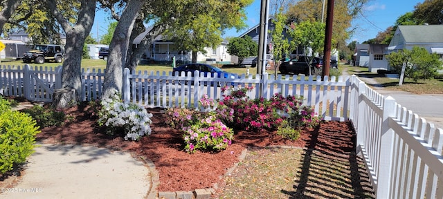 2011 Fisher St, Morehead City, NC 28557 - view of community featuring a residential view