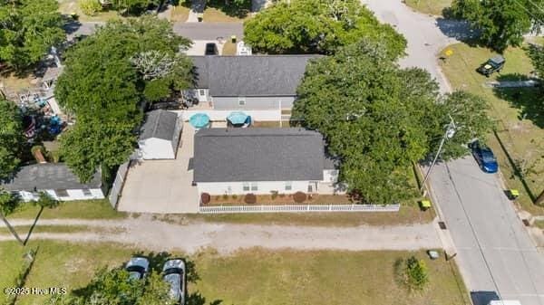 2011 Fisher St, Morehead City, NC 28557 - view from above of property with a pool