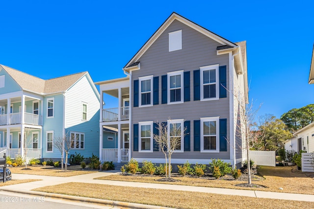 view of front of property