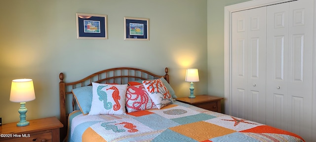 bedroom featuring a closet