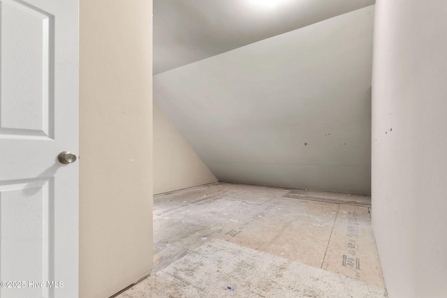 920 Shelter Creek Dr, Burgaw, NC 28425 - bonus room with vaulted ceiling
