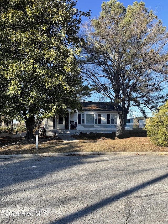 view of front of house