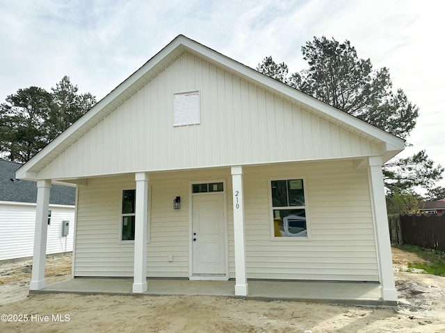 view of front of house featuring covered porch