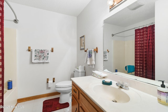 bathroom with baseboards, toilet, shower / bathtub combination with curtain, a textured ceiling, and vanity