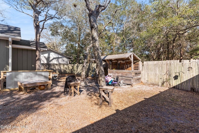 view of yard featuring a fenced backyard