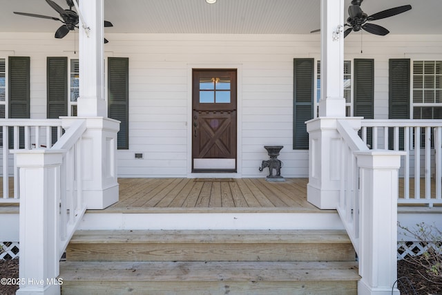 property entrance featuring a porch and a ceiling fan