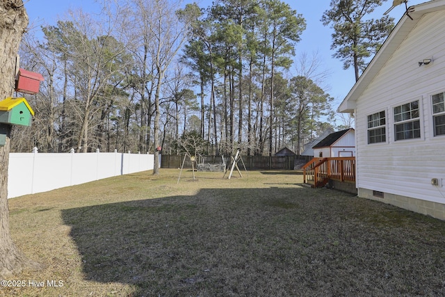 view of yard featuring a fenced backyard